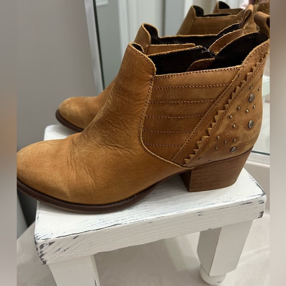 Musse & Cloud Size 40 Booties - Picture 3 of 9